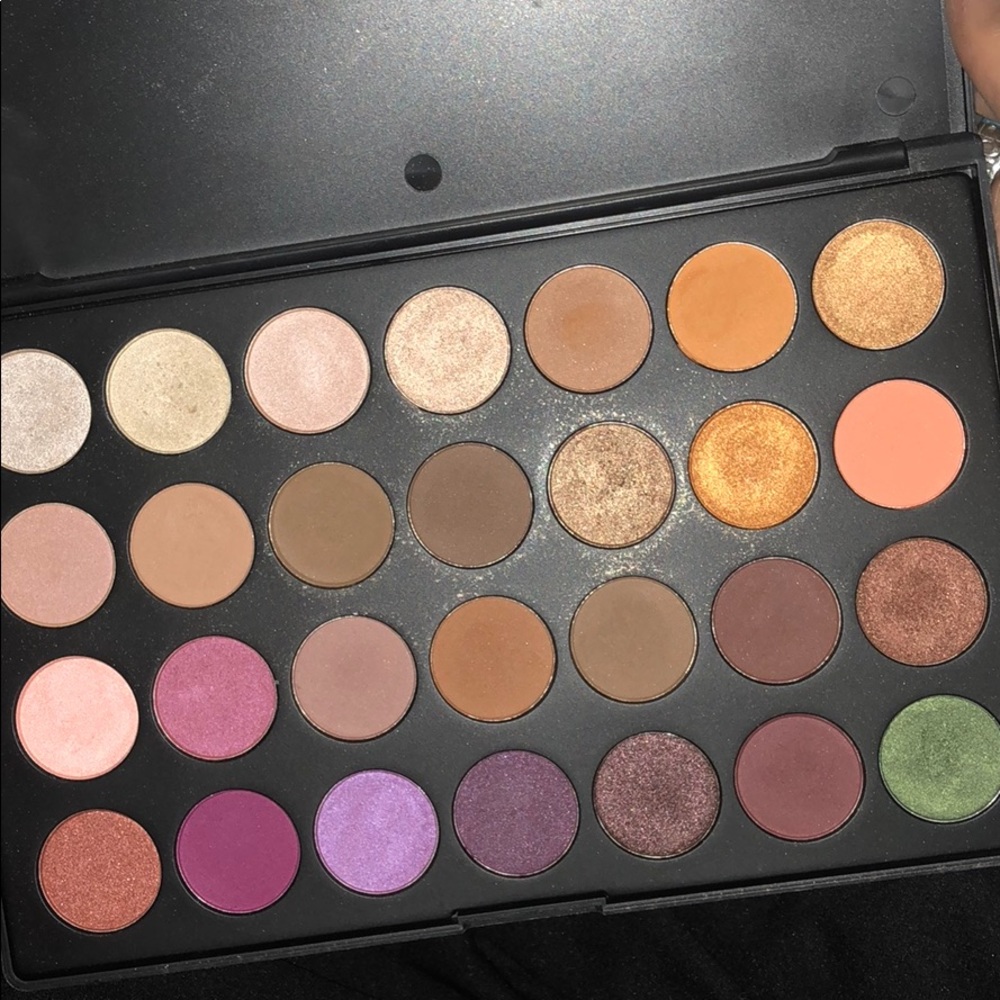 Jaclyn hill palette